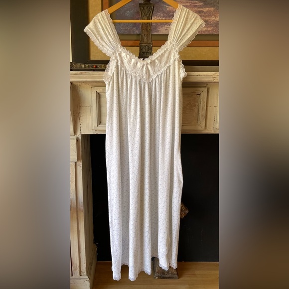 CHRISTIAN DIOR Oh-So-Soft Blue & White Cottagecore Nightgown EUC Size S ? - Picture 2 of 8